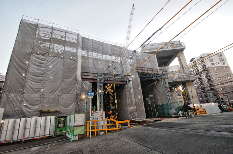 阪急　淡路　高架　工事