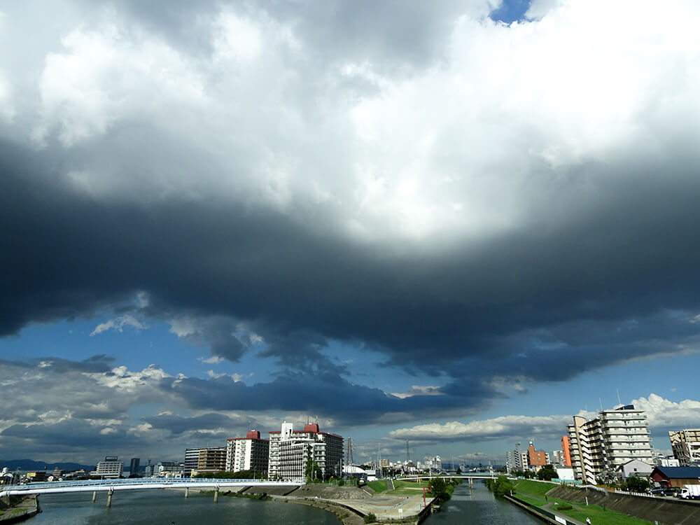 雲イメージ相川