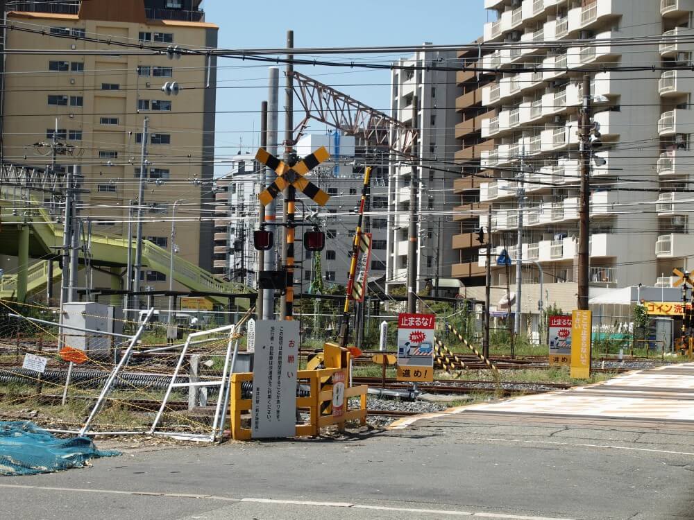 東淀川駅南踏切