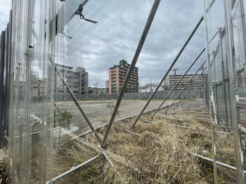 南方住宅2号館の建築予定地の風景