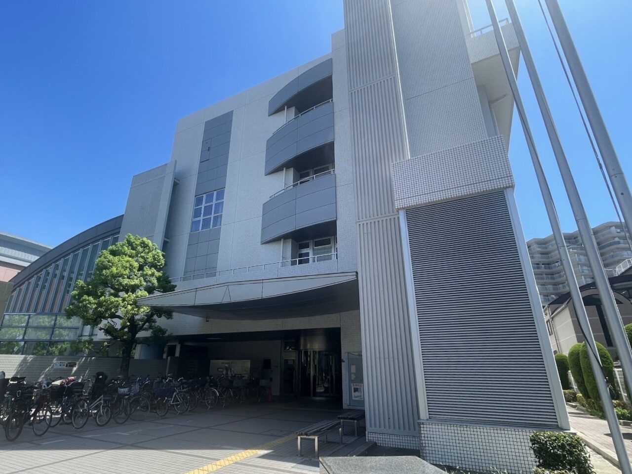 東淀川区民会館の外観