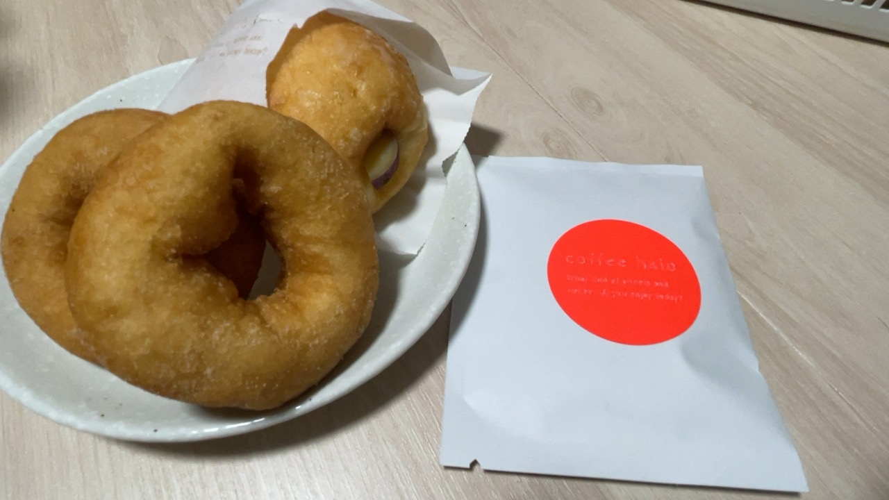 テイクアウトのドーナツとスタンプラリー特典