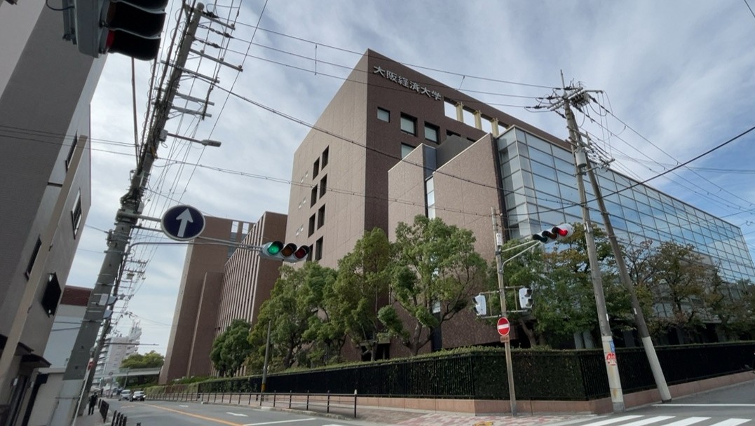 大経大の外観
