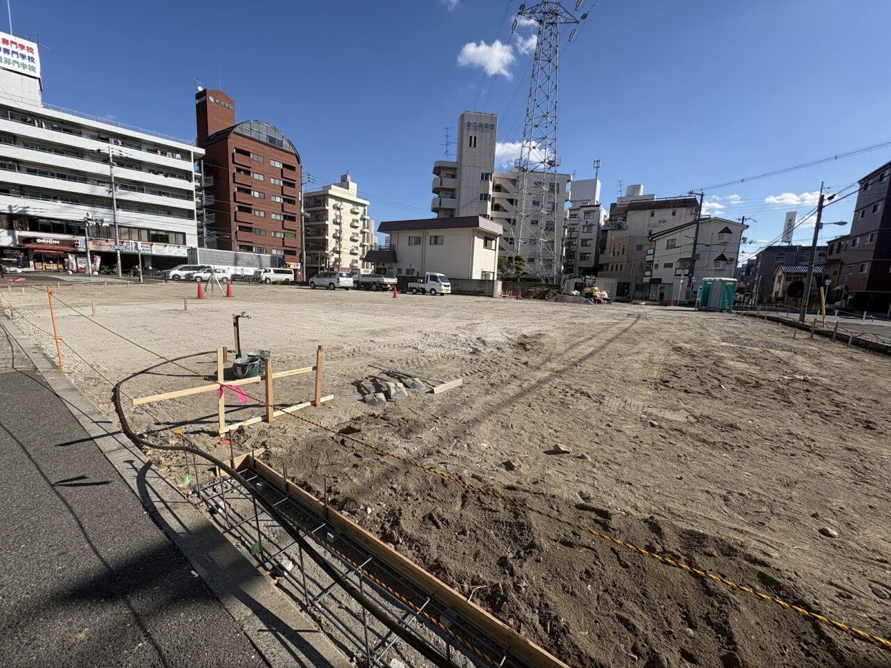 スギ薬局新築予定地の工事風景