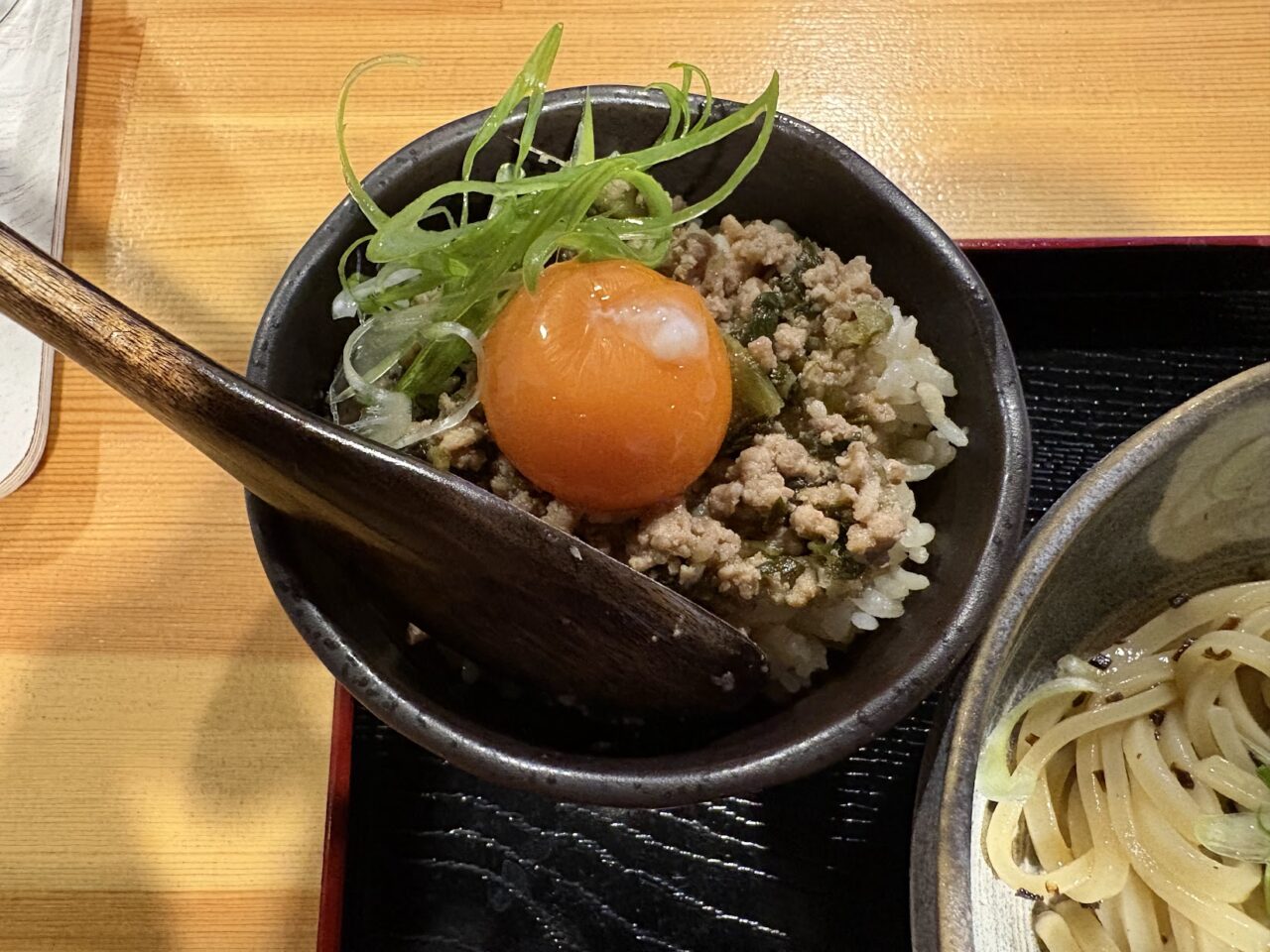 大桐家のニラ豚丼