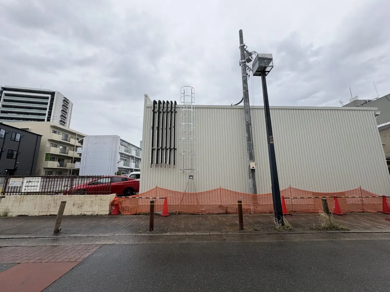 サンディ東淀川豊新店の建設中外観（裏側）