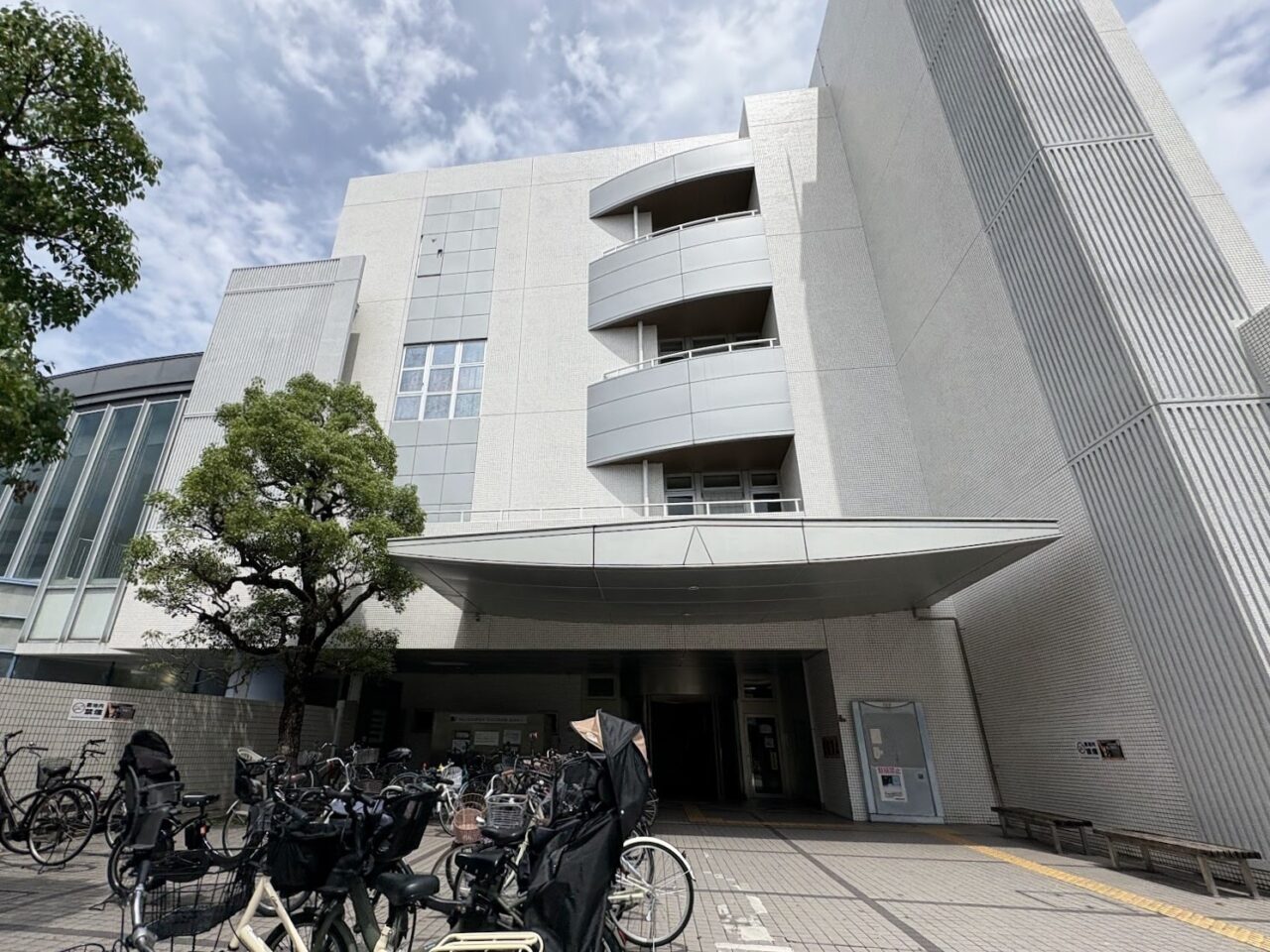 東淀川区民会館の外観（2026年7月）
