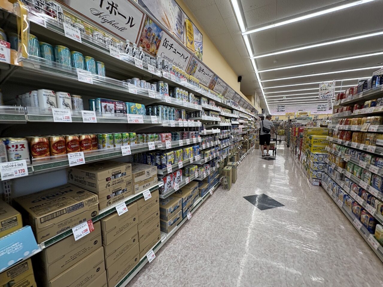 酒のやまや大桐店の内観