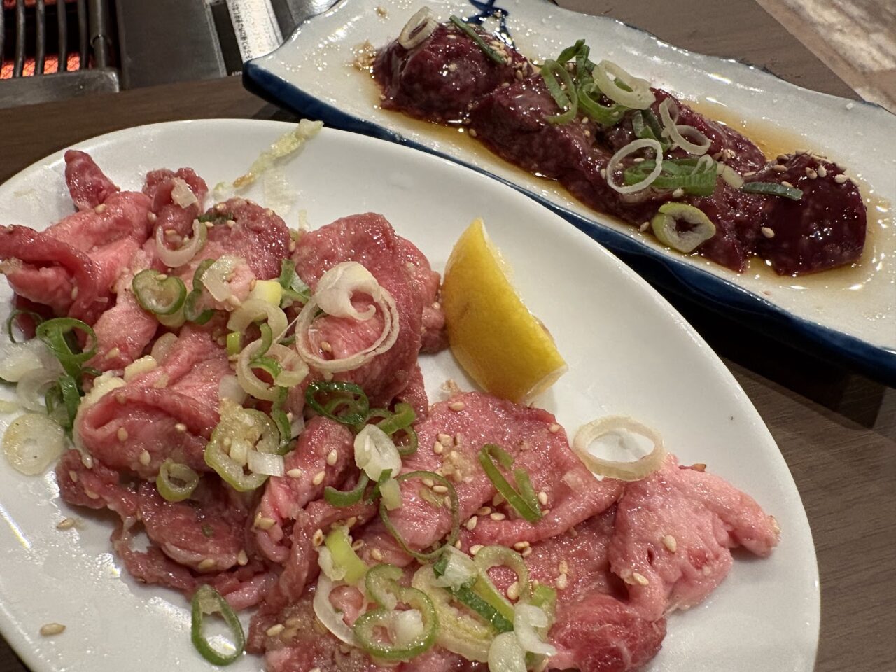 焼肉瑞園のネギタンと炙りレバー